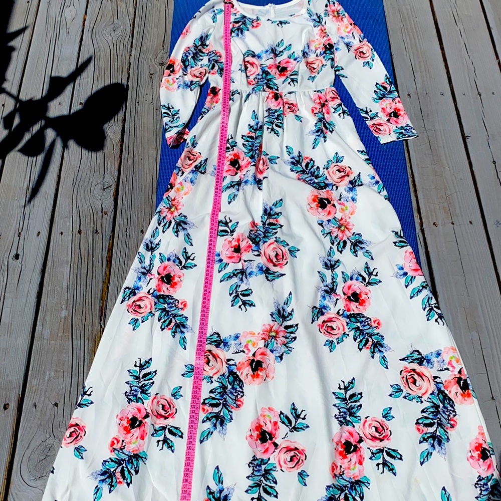 Beautiful  new floral dress size S